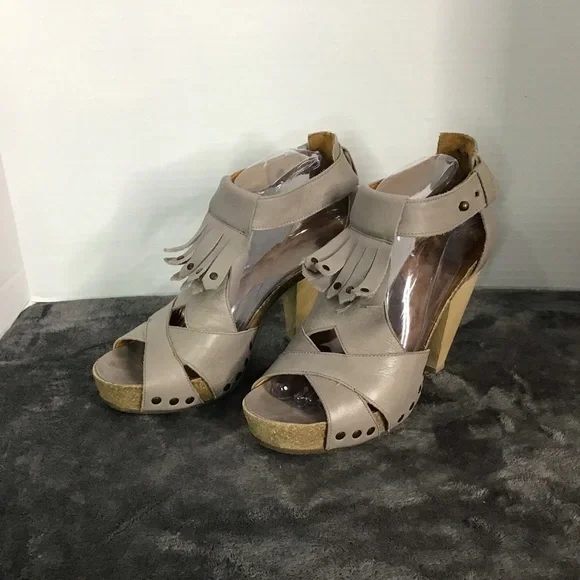 John Fluevog Rules Goodall Grey Womens Size 9 Platform Sandals Made in Portugal